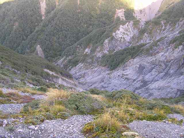 Ruahine - Sunrise Hut 043.jpg